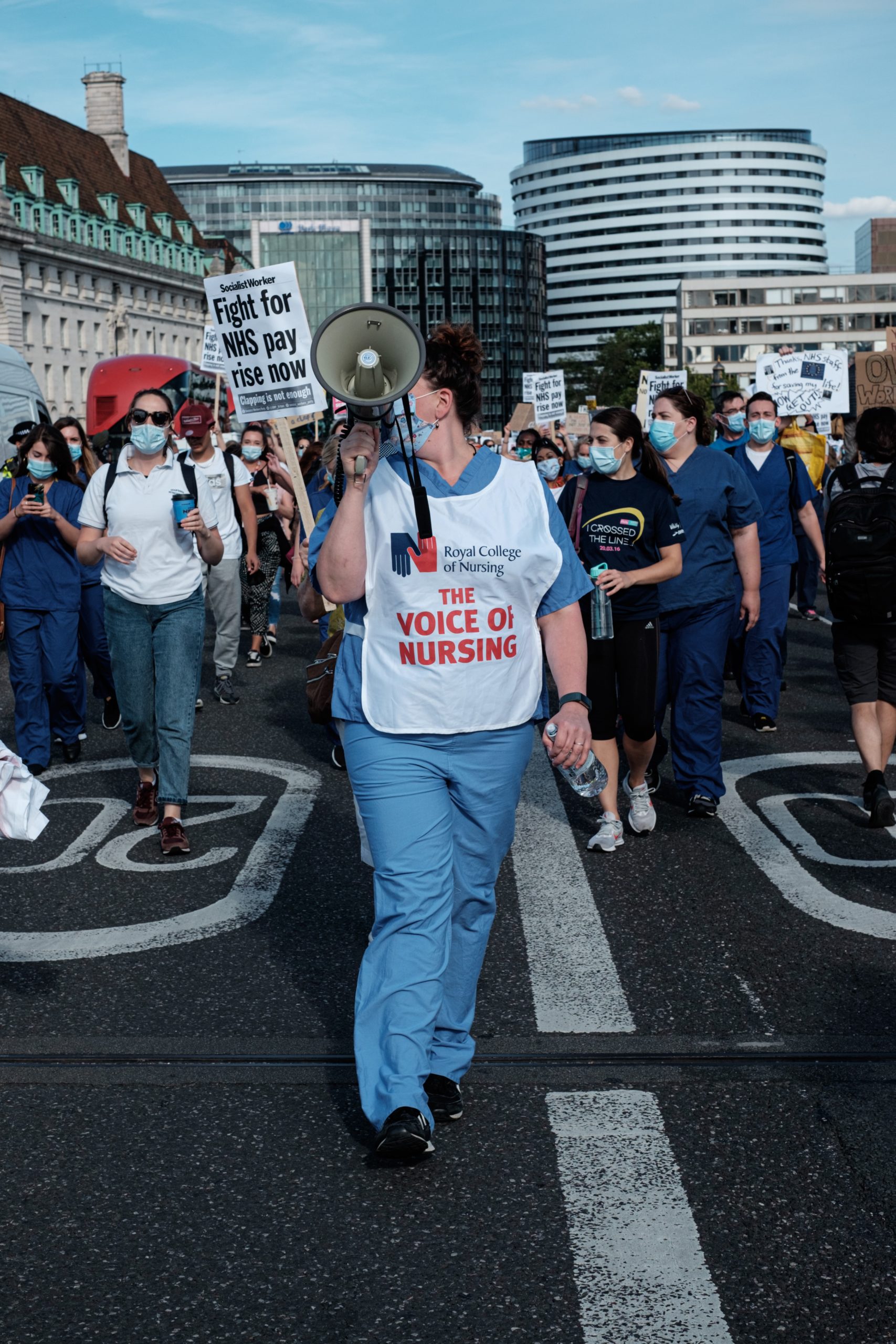 Joining a Nursing Union: Pros and Cons